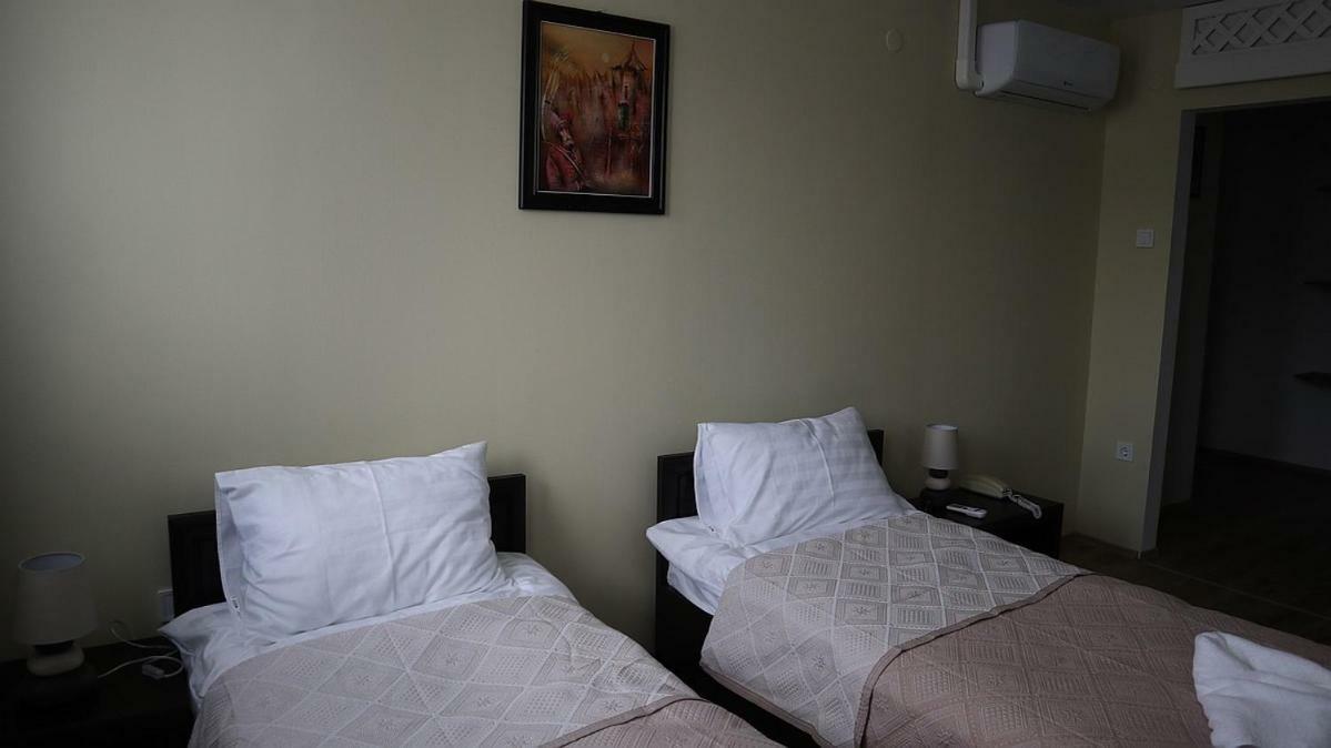 Szlovak Panzio Hotel Bekescsaba Bagian luar foto