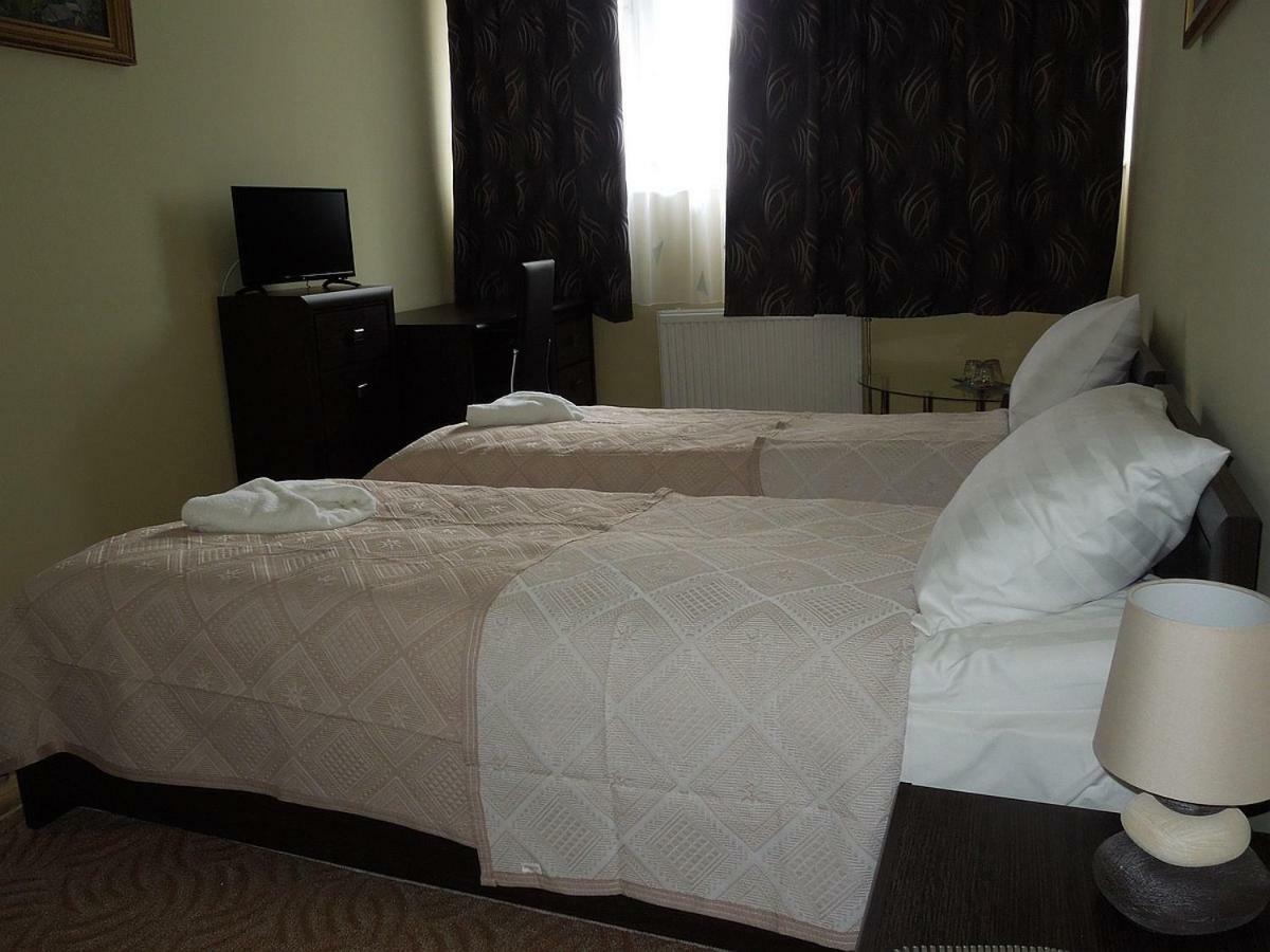 Szlovak Panzio Hotel Bekescsaba Bagian luar foto