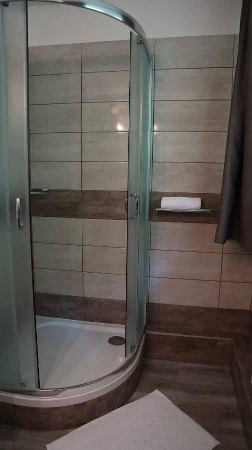 Szlovak Panzio Hotel Bekescsaba Bagian luar foto