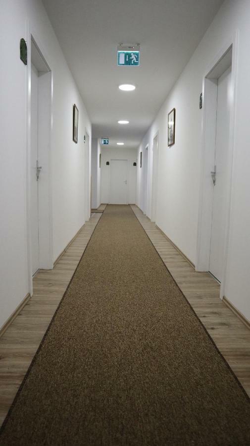 Szlovak Panzio Hotel Bekescsaba Bagian luar foto